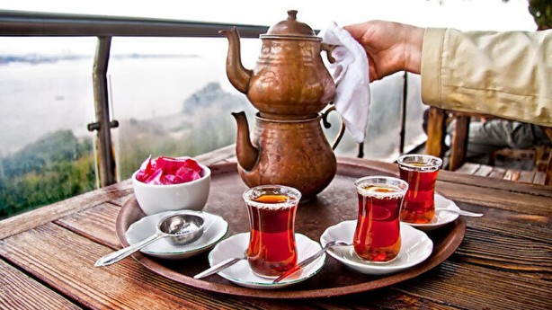 Foto - Fazla çay içmek kötü mü? Günde ne kadar çay içmeliyiz?