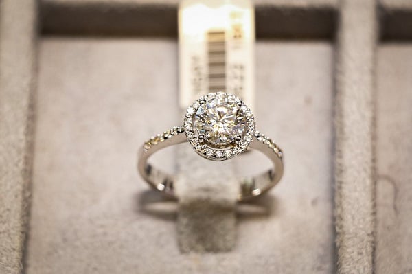 Fazla para ödemek istemeyenlerin yeni tercihi! Bu taş gerçeğinden ayırt edilemiyor