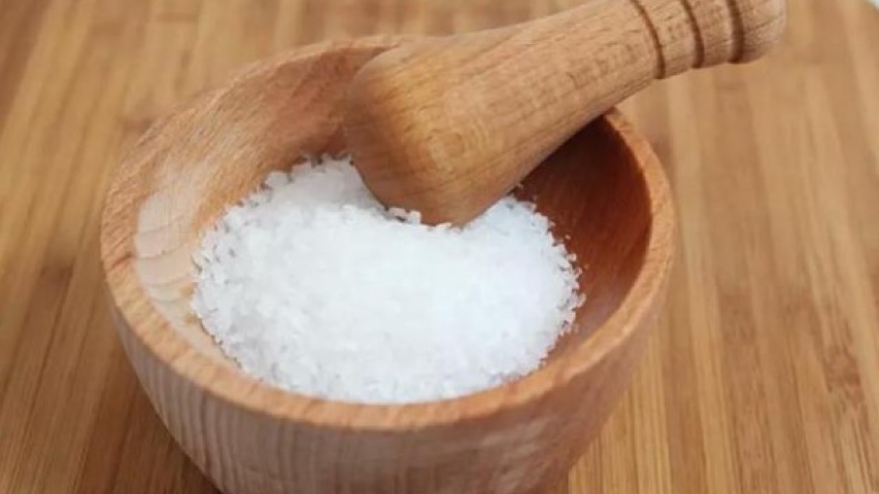 Foto - Fazla tuz kullanımı vücutta ne yapar? İşte dikkat etmeniz gereken o belirtiler