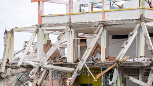 Feci görüntüler geliyor! Deprem gibi vurdu... Peş peşe ölüm haberleri