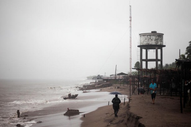 Foto - Feci görüntüler geliyor! Deprem gibi vurdu... Peş peşe ölüm haberleri