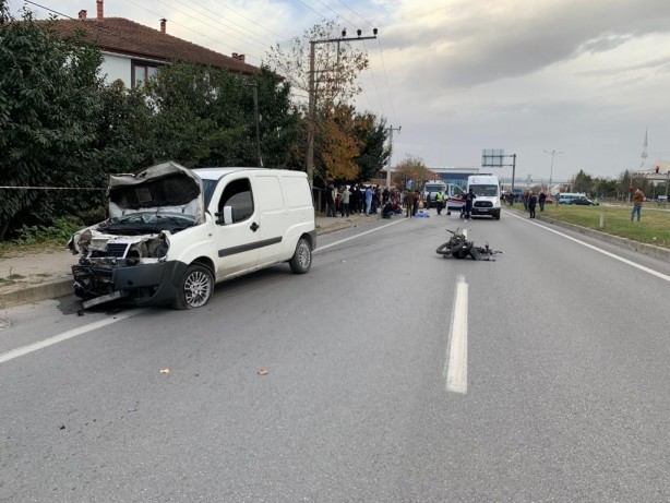 Foto - Feci kaza! 3 araç birbirine girdi: Ölü ve yaralılar var