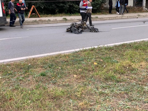 Foto - Feci kaza! 3 araç birbirine girdi: Ölü ve yaralılar var