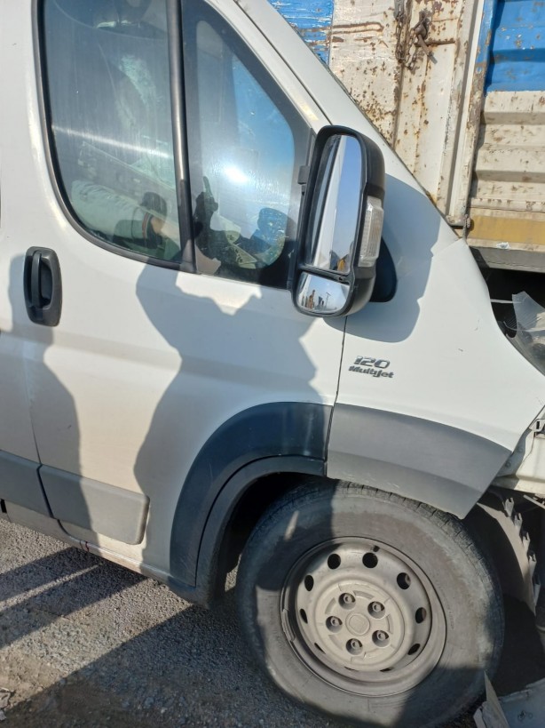 Foto - Feci kaza! Kamyona ok gibi saplandı