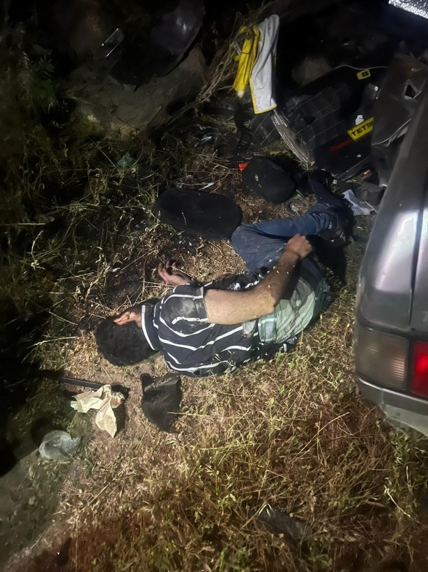 Feci kaza! Kontrolden çıkan otomobil kayaya çarptı