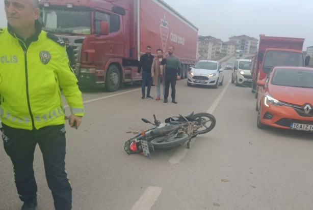 Feci kaza! Motosiklet otobüsle kafa kafaya çarpıştı