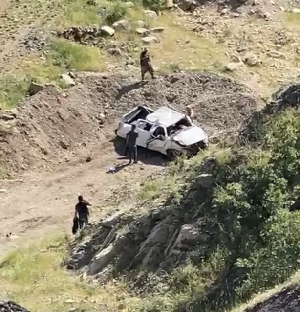 Foto - Feci kaza! Otomobil uçuruma yuvarlandı: 3 ölü, 2 yaralı