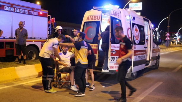 Foto - Feci kazada ortalık savaş alanına döndü! Yaralılar var