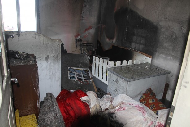 Foto - Feci olay! 3 yaşındaki ikizler yanarak can verdi