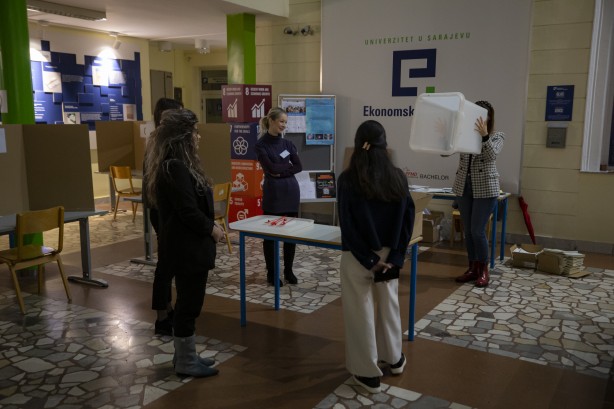 Foto - Felaketi yaşamışlardı: Kardeş ülkede halk sandık başında
