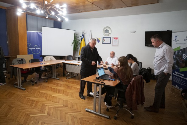 Foto - Felaketi yaşamışlardı: Kardeş ülkede halk sandık başında