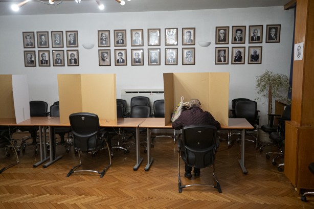 Foto - Felaketi yaşamışlardı: Kardeş ülkede halk sandık başında