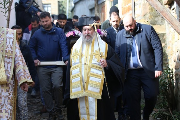 Foto - Fener Rum Patriği, ablasının Gökçeada'daki cenaze törenine katıldı