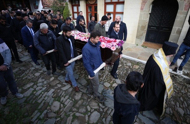 Foto - Fener Rum Patriği, ablasının Gökçeada'daki cenaze törenine katıldı