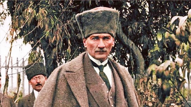 Foto - Fener Rum Patriği’ne övgü, Diyanet’e kin kusmuştu: Özdağ hepimizi kandırdı
