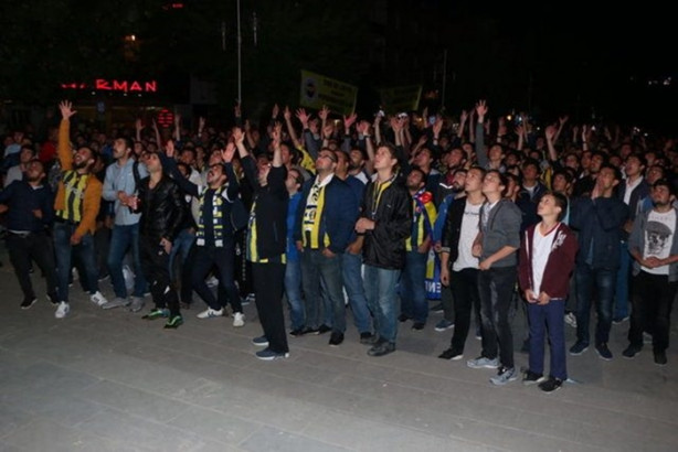 Foto - Fenerbahçe tarih yazdı, Türkiye uyumadı!