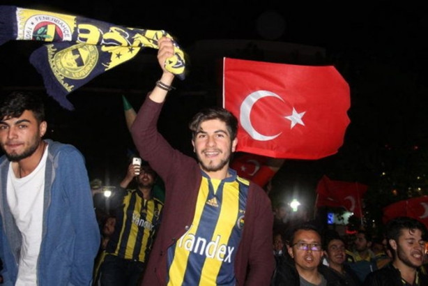 Foto - Fenerbahçe tarih yazdı, Türkiye uyumadı!