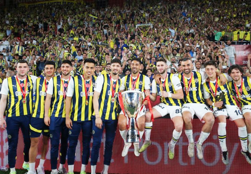 Fenerbahçe 12’den vuracak! Kaleye dünya markası isim geliyor...