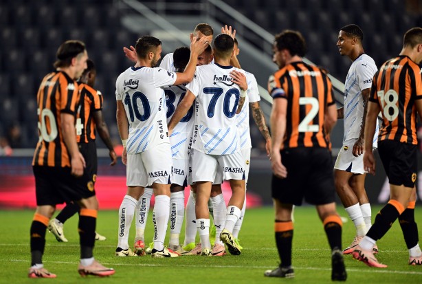 Foto - Fenerbahçe 4 yıllık anlaşma sağladı! Yıllık ücreti belli oldu: Takım sessizliğini bozdu…