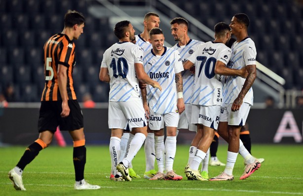 Foto - Fenerbahçe 4 yıllık anlaşma sağladı! Yıllık ücreti belli oldu: Takım sessizliğini bozdu…