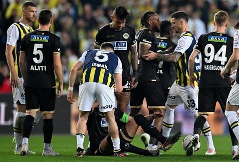 Foto - Fenerbahçe, Alanyaspor'u 3 golle geçti... Goller Tadic ve Dzeko'dan...