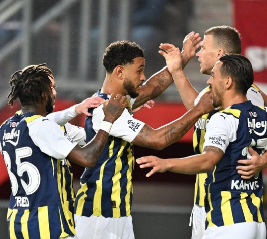 Foto - Fenerbahçe, Ankaragücü maçı öncesi şokta! Hırvatistanlı yıldız ile yıllık anlaşma yapmıştı ama...