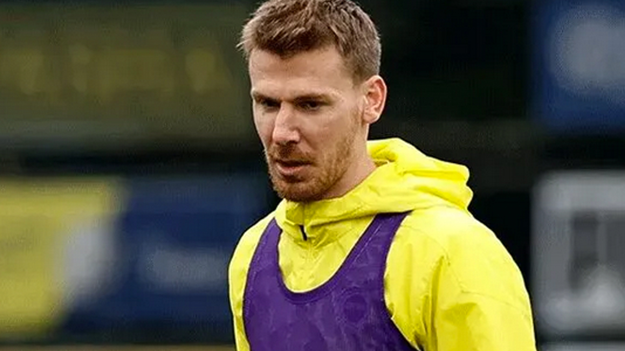 Fenerbahçe artık bu kararını duyurmak zorunda: Çünkü Mou ısrarla istemiyor bu adamı…