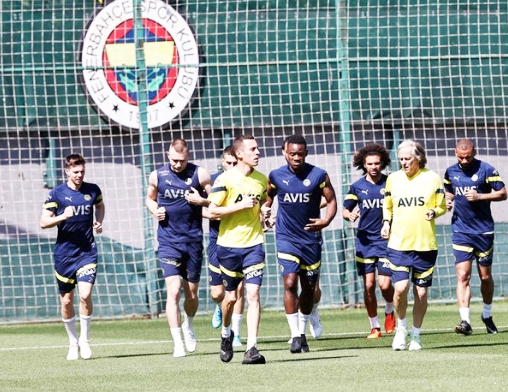 Fenerbahçe Başkanı Ali Koç apar topar harekete geçiyor! İlk işini açıkladı...