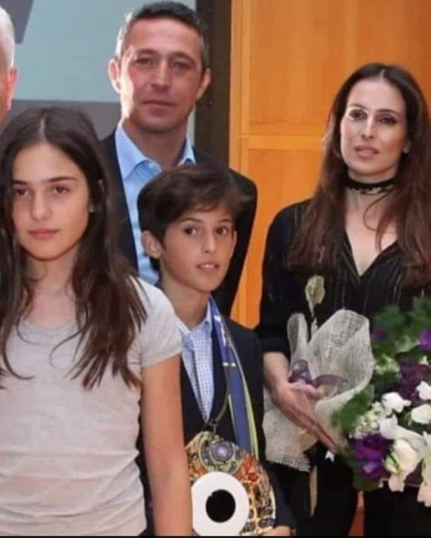 "Fenerbahçe Başkanı Ali Koç, eşi Nevbahar Koç'tan boşanıyor" iddiası! Aralarına bakın kim girmiş? Çok ama çok şaşıracaksınız