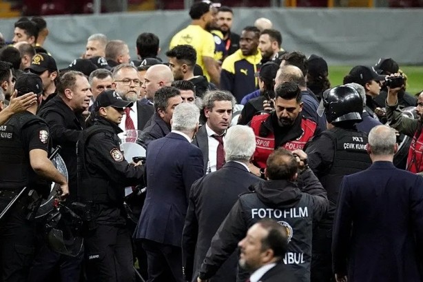 Foto - Fenerbahçe başkanı Ali Koç için şok sözler! "Yönetim hesabını sormalı"