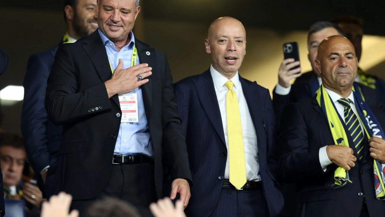 Foto - Fenerbahçe Başkanı Sadettin Saran bizzat Samandıra'ya gitti yıldız futbolcudan söz aldı... Artık yeter