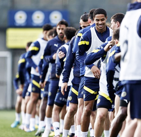 Foto - Fenerbahçe büyük oynuyor! Dev isim geliyor...