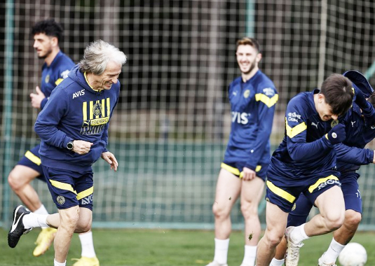 Foto - Fenerbahçe büyük oynuyor! Dev isim geliyor...