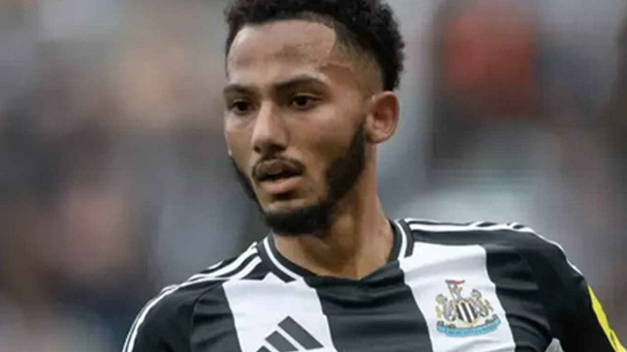 Fenerbahçe çıldırdı! 8 maçta 1 dakika oynayan stopere servet! Yapmayın yazıktır günahtır yahu…