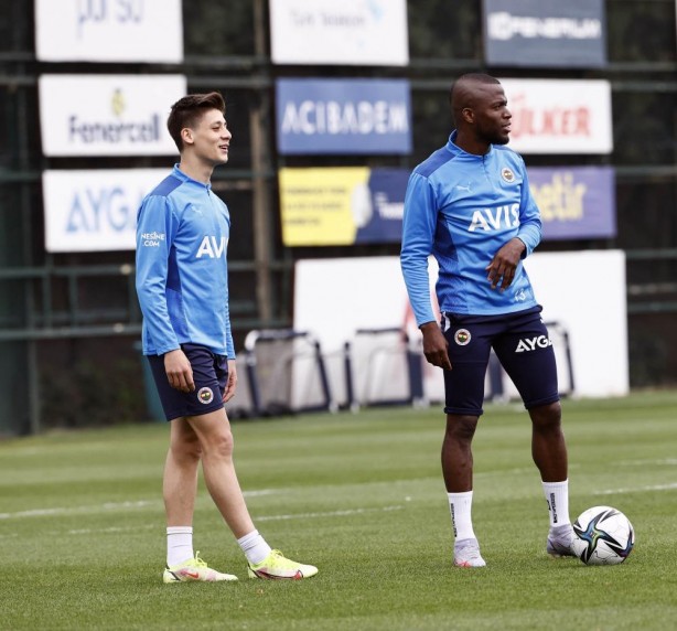 Fenerbahçe derbi mesaisine başladı