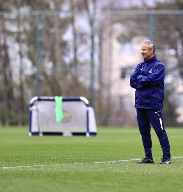 Fenerbahçe derbiye hazırlanıyor