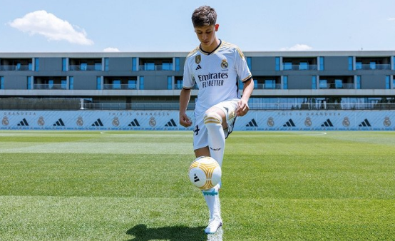 Foto - Fenerbahçe duyurdu: Türk devine transfer piyangosu! Resmen satın alacaklar