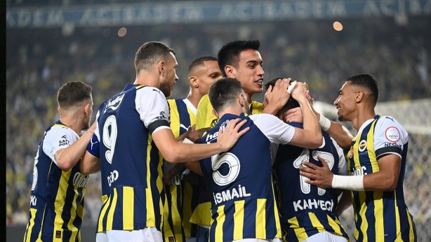 Foto - Fenerbahçe-Hatayspor maçında tepki çeken görüntü! O reklamdan sonra tüm Türkiye ayağa kalktı! Hakikaten büyük rezalet