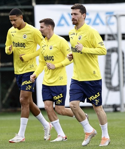 Foto - Fenerbahçe için bir ilk olacak! Duyan, kulaklarına inanamadı… Flaş karar!