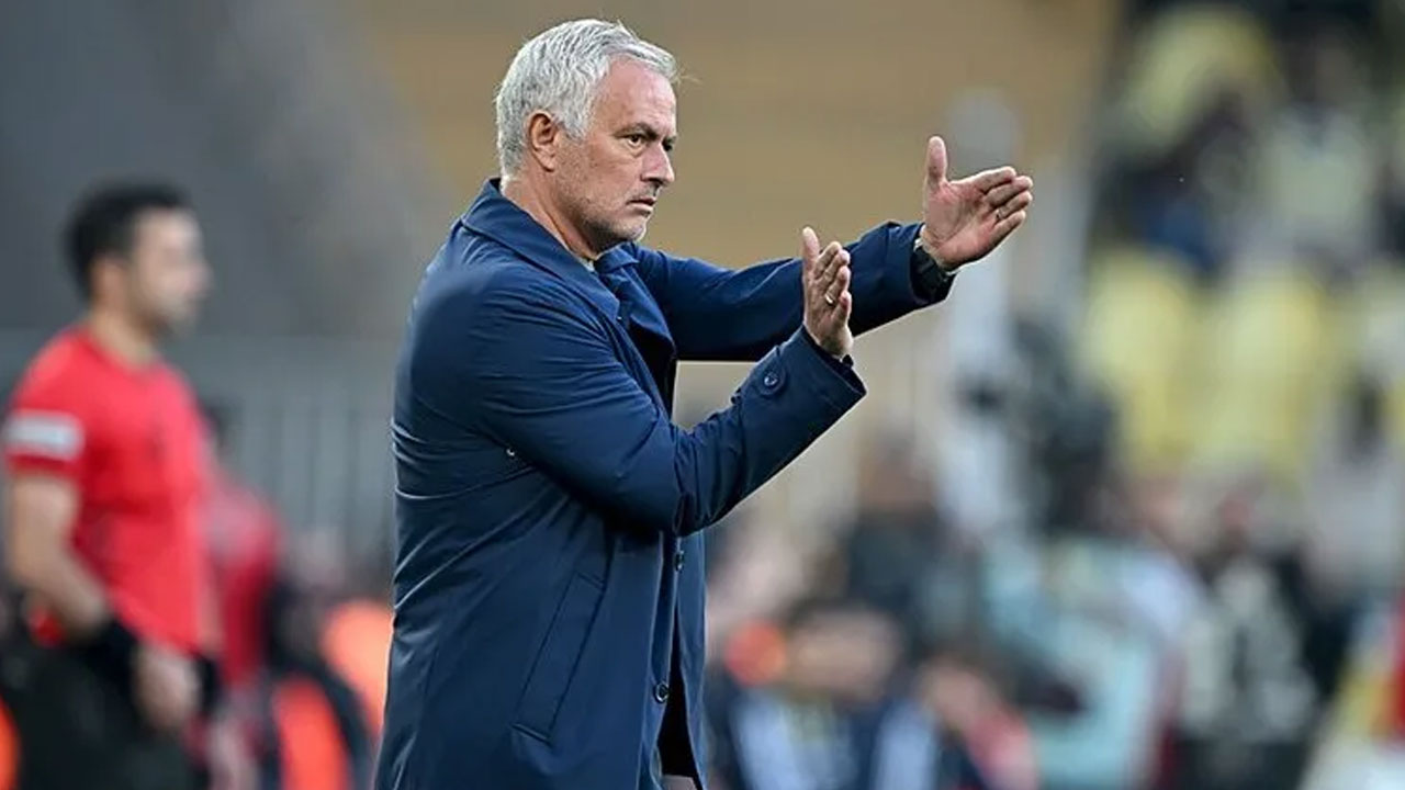 Foto - Fenerbahçe iddiaları gündemi sallamıştı! Dünyaca ünlü teknik direktör İstanbul’a indi!