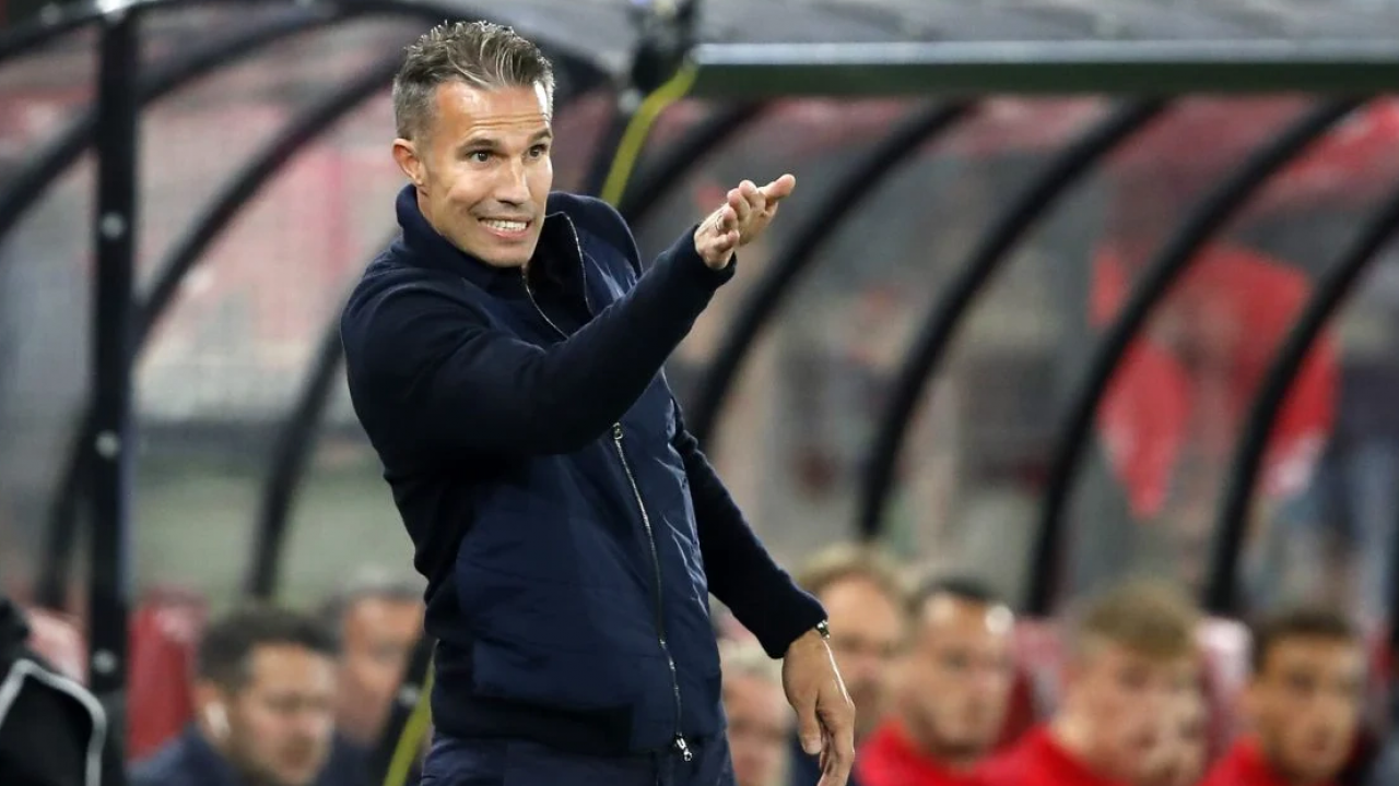 Foto - Fenerbahçe ile eşleşen Feyenoord'un hocası Robin van Persie'den ilk açıklama