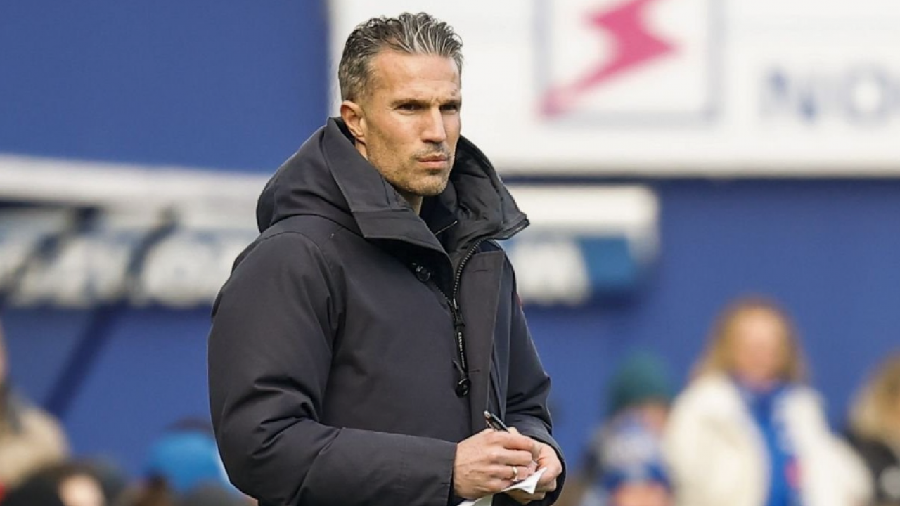 Fenerbahçe ile eşleşen Feyenoord'un hocası Robin van Persie'den ilk açıklama