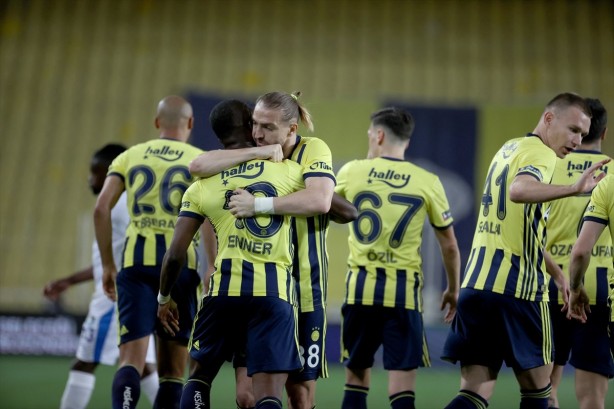 Foto - Fenerbahçe ilk yarıda işi bitirdi