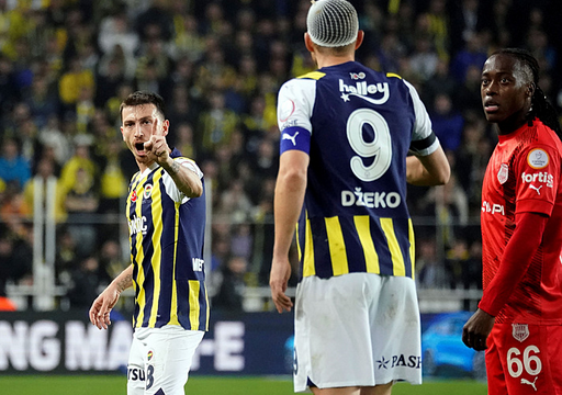Fenerbahçe kaptanının sırrı ortaya çıktı! Saha içi kadar saha dışında da bayağı mahirmiş! Yine iş başında…