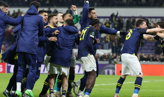 Fenerbahçe kaynıyor! Lige saatler kala bu gidişata herkes şaştı kaldı! Karar değiştirdiler…