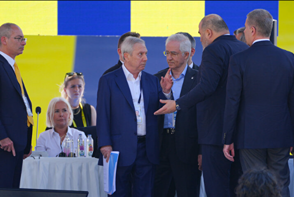 Foto - Fenerbahçe kongresinde büyük skandal