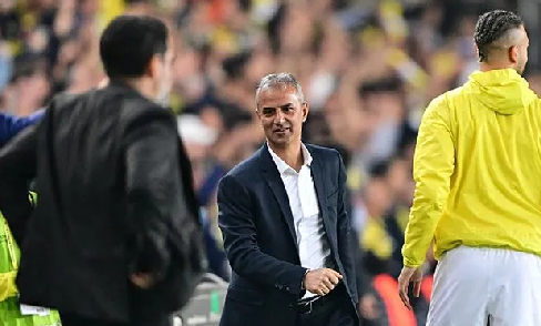 Foto - Fenerbahçe kontrolden çıktı! İsmail Kartal'ın yerine sürpriz isim! Listede bomba 2 aday...