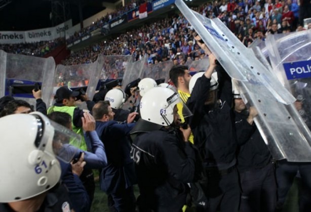 Foto - Fenerbahçe maçından şok görüntüler!