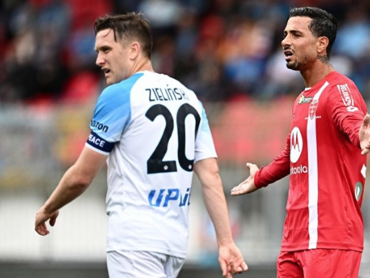 Foto - Fenerbahçe rüyasını gerçekleştirebilecek mi? Yıldız futbolcunun fiyatını düşürdüler, yetişen alacak