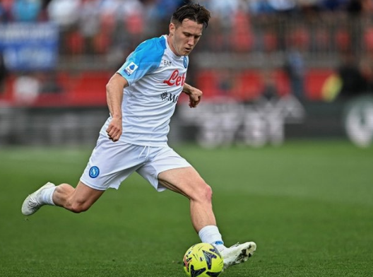 Foto - Fenerbahçe rüyasını gerçekleştirebilecek mi? Yıldız futbolcunun fiyatını düşürdüler, yetişen alacak